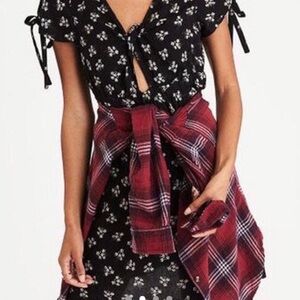 American Eagle Black Cream Floral Dress with Twist Front